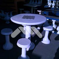 conjunto de mesa circular com jogo de damas